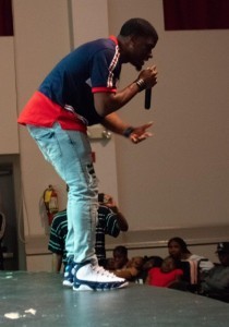 C5 305 — hip-hop artist profile photo