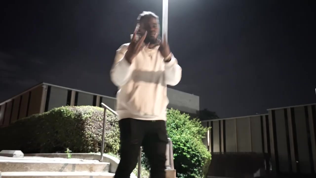 CommvnderFlight - EarBleeder(Shot by Cruisee Corleone)