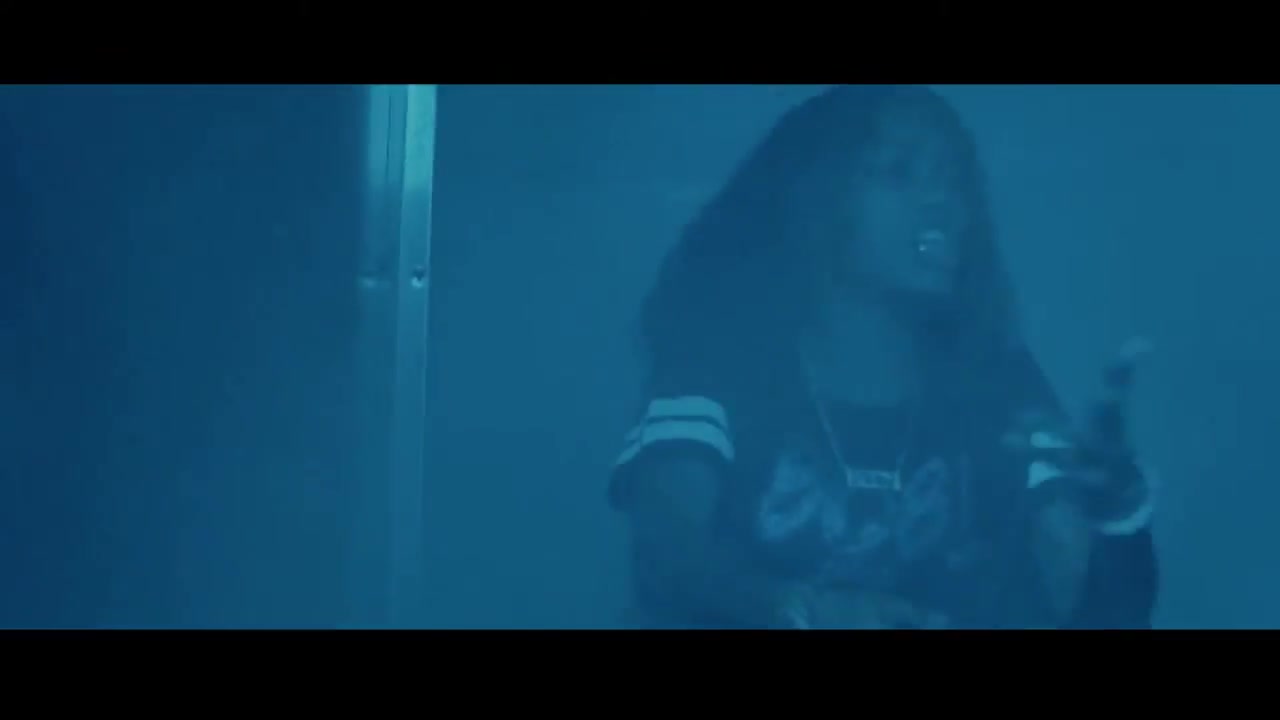 Mo Dubb - Fire Drill ft. Cryssy Bandz